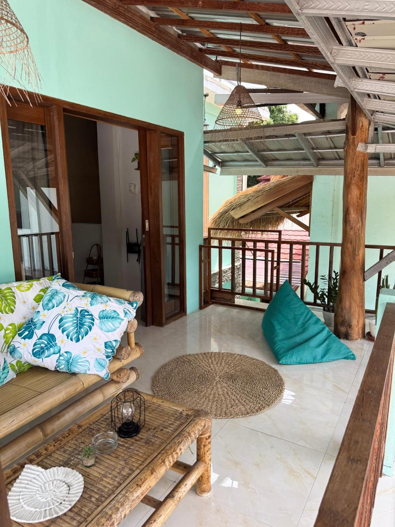 Secret Spot Surf And Stay Kuta  Ngoại thất bức ảnh