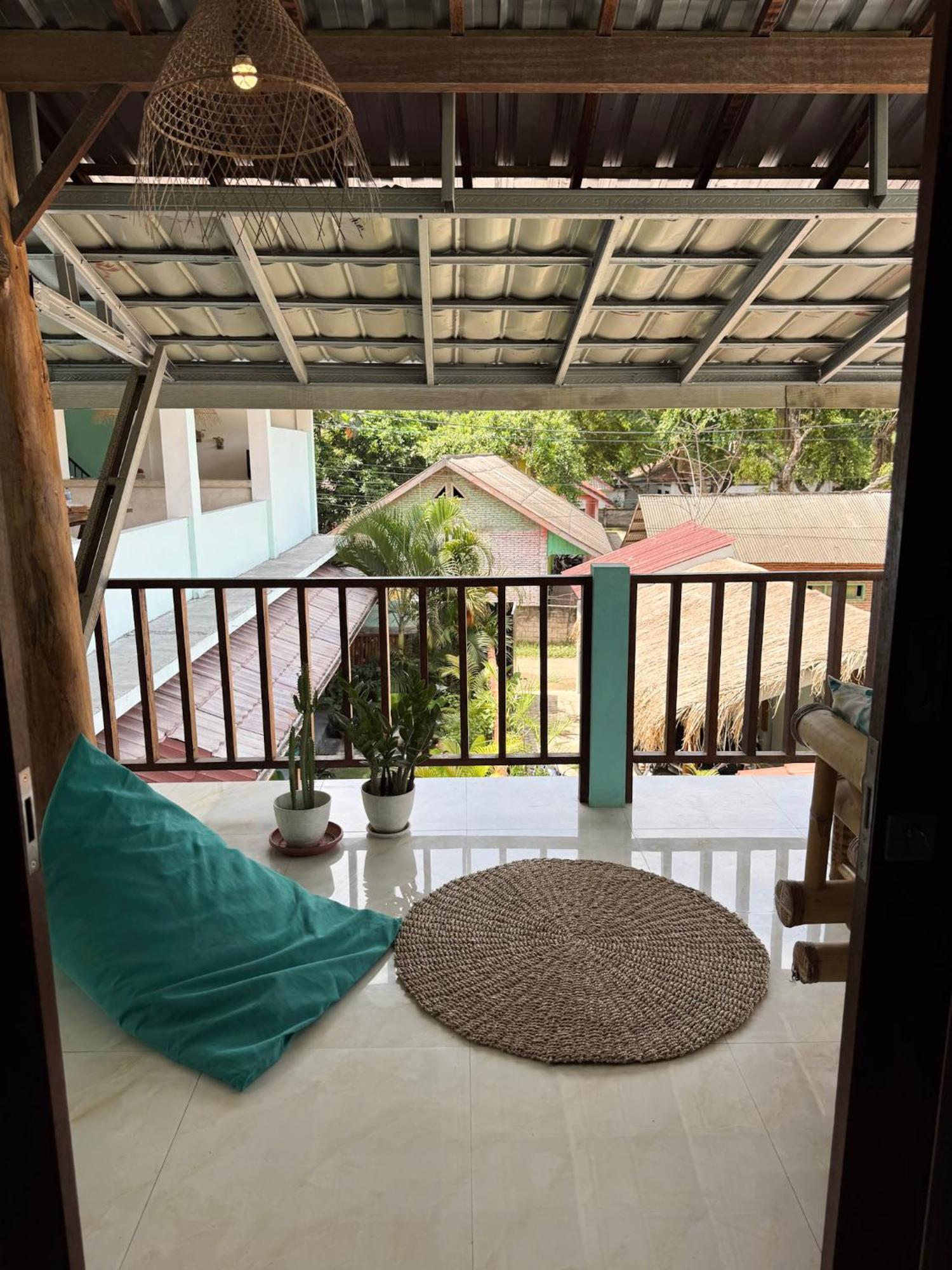 Secret Spot Surf And Stay Kuta  Ngoại thất bức ảnh