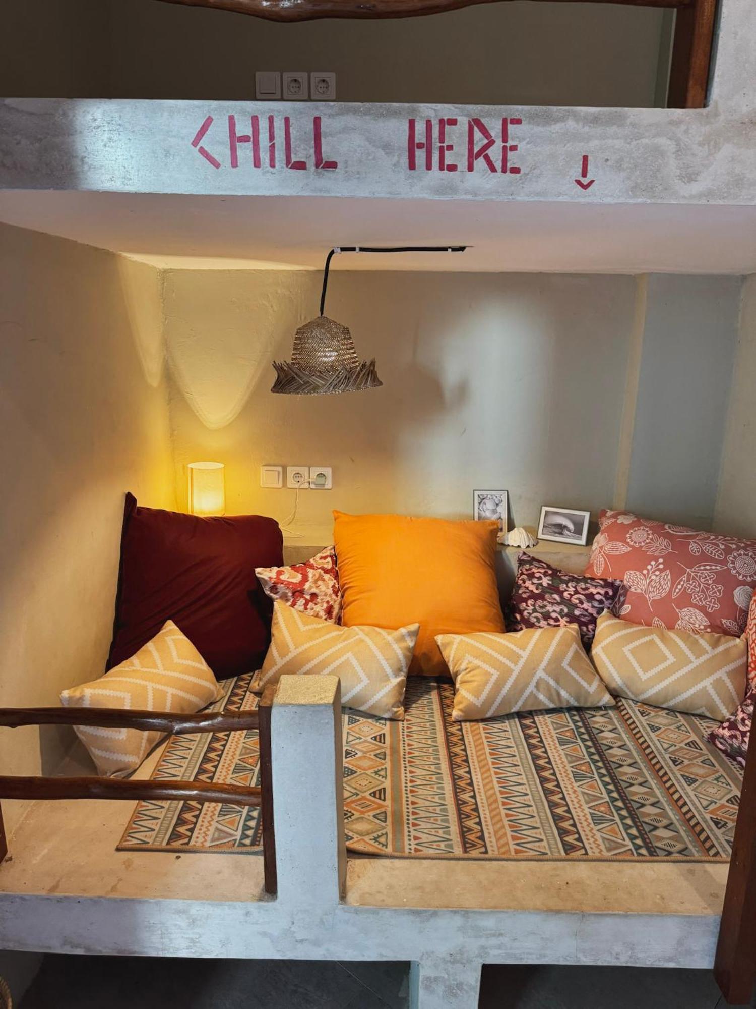 Secret Spot Surf And Stay Kuta  Ngoại thất bức ảnh