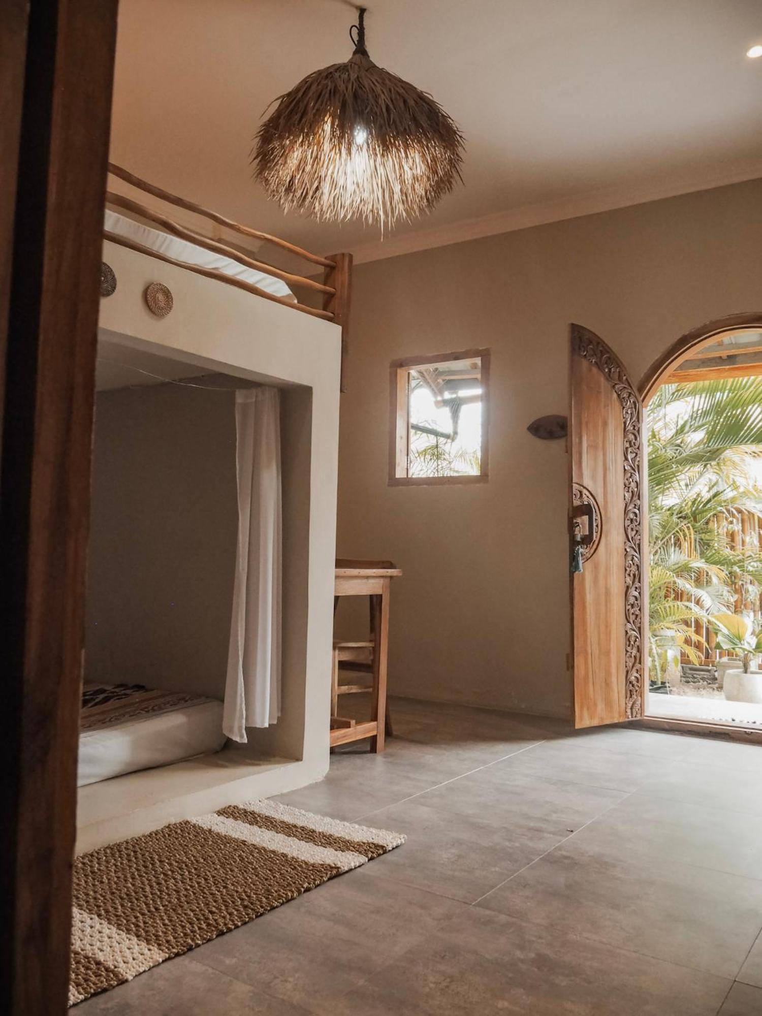 Secret Spot Surf And Stay Kuta  Ngoại thất bức ảnh