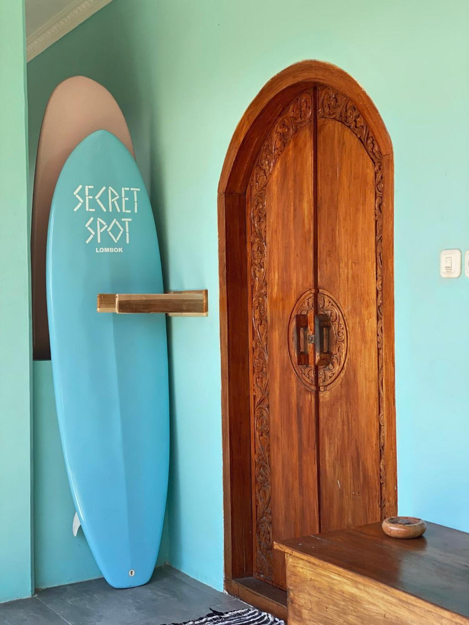 Secret Spot Surf And Stay Kuta  Ngoại thất bức ảnh